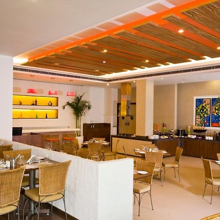 Lemon Tree Hotel, East Delhi Mall, Kaushambi Ghaziabád Restaurace fotografie