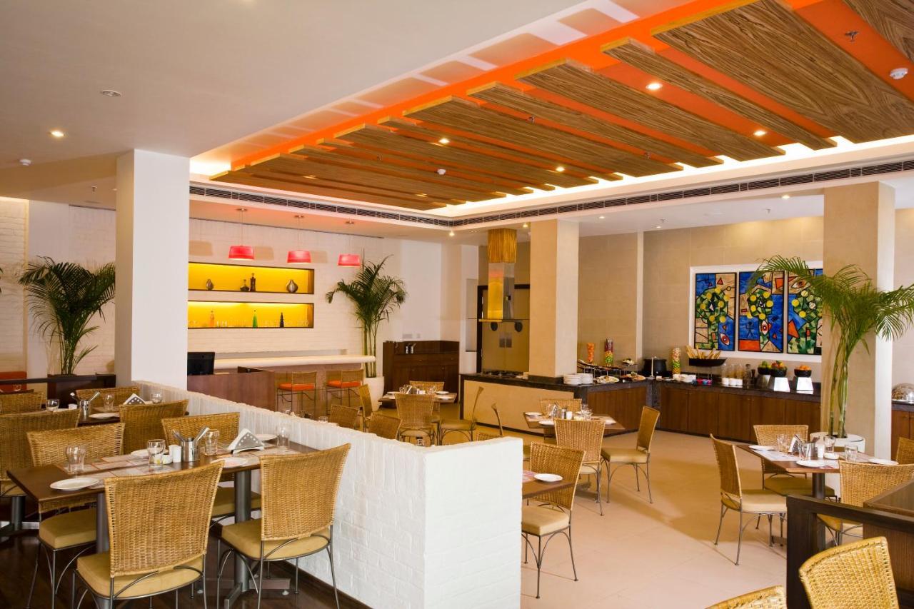 Lemon Tree Hotel, East Delhi Mall, Kaushambi Ghaziabád Restaurace fotografie